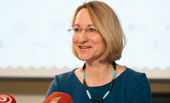 Lielā Kristapa preses konferencē viesus uzrunā kultūras ministre