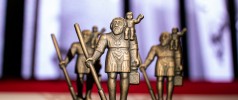 Nedēļu pēc pazušanas kinoteātrī  atrasta nozaudētā Lielā Kristapa statuete