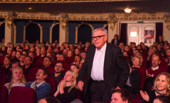 Balva par mūža ieguldījumu filmu mākslā Varim Braslam 